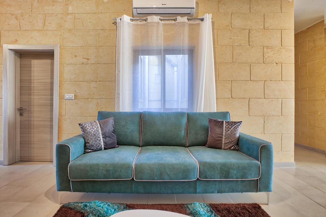 Summer Fields Penthouse With Amazing Views Apartment Sannat Ngoại thất bức ảnh